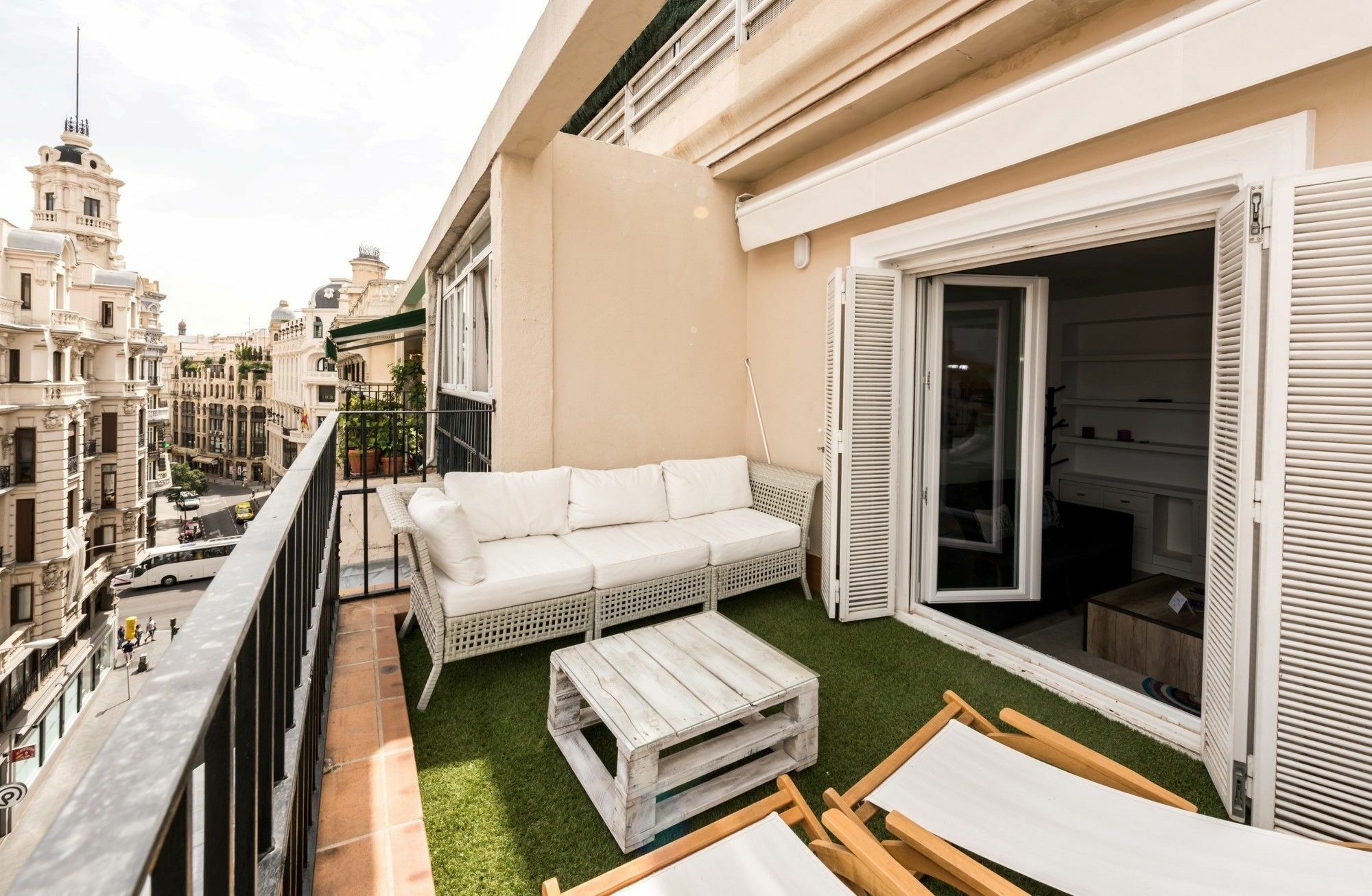 Gran Via Terrace City Center Мадрид Екстериор снимка