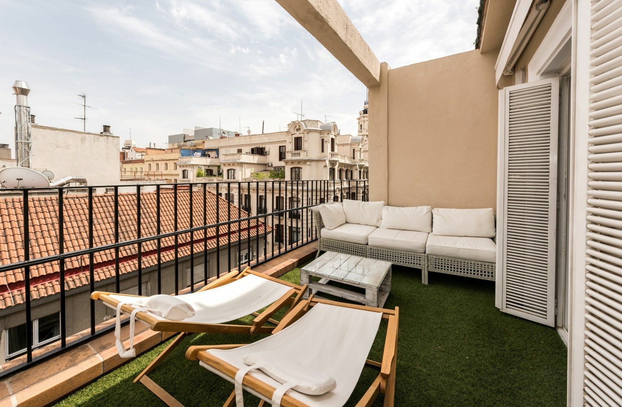Gran Via Terrace City Center Мадрид Екстериор снимка